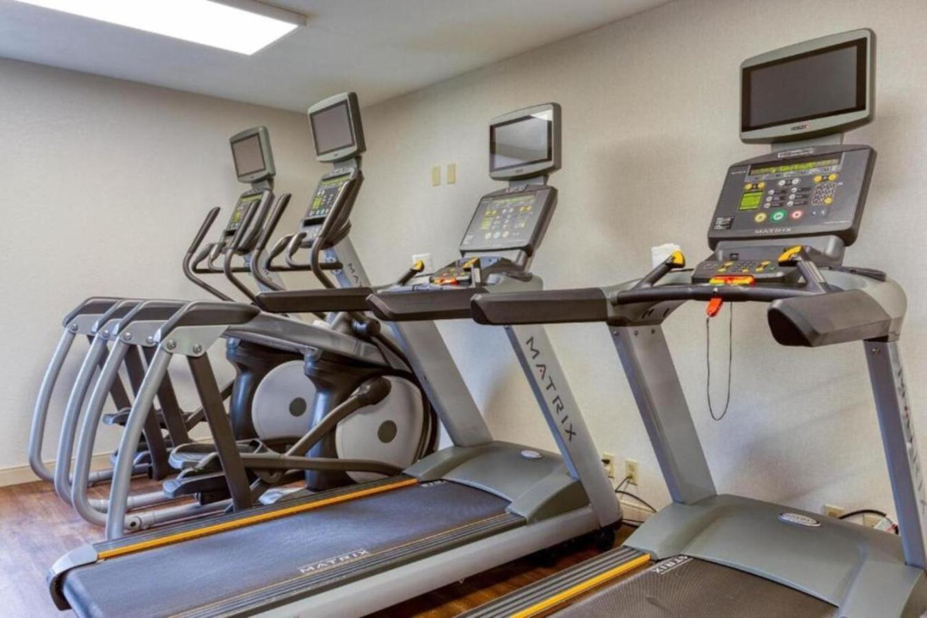 Heritage Inn & Suites St Louis Fenton, Trademark By Wyndham エクステリア 写真