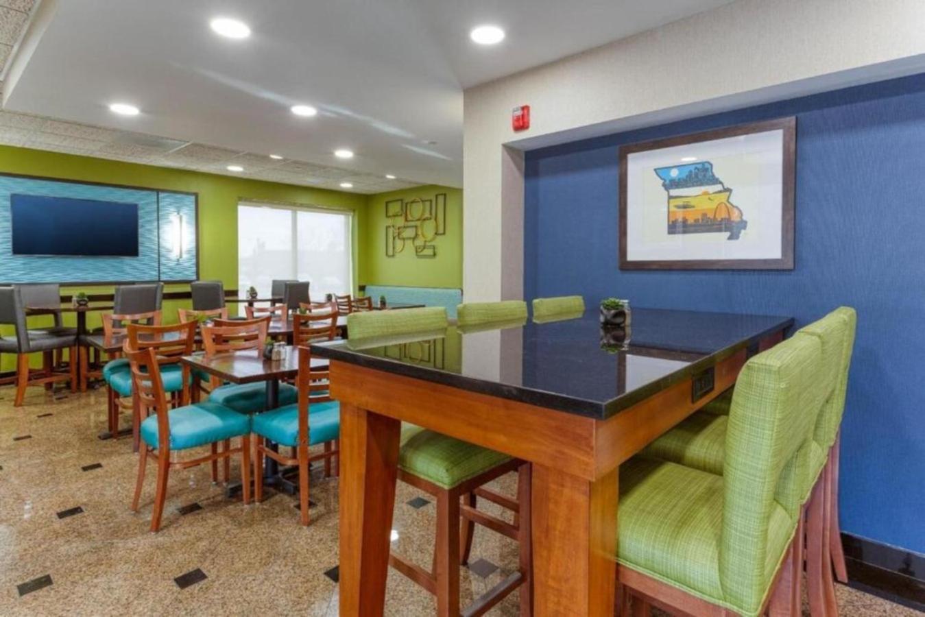 Heritage Inn & Suites St Louis Fenton, Trademark By Wyndham エクステリア 写真