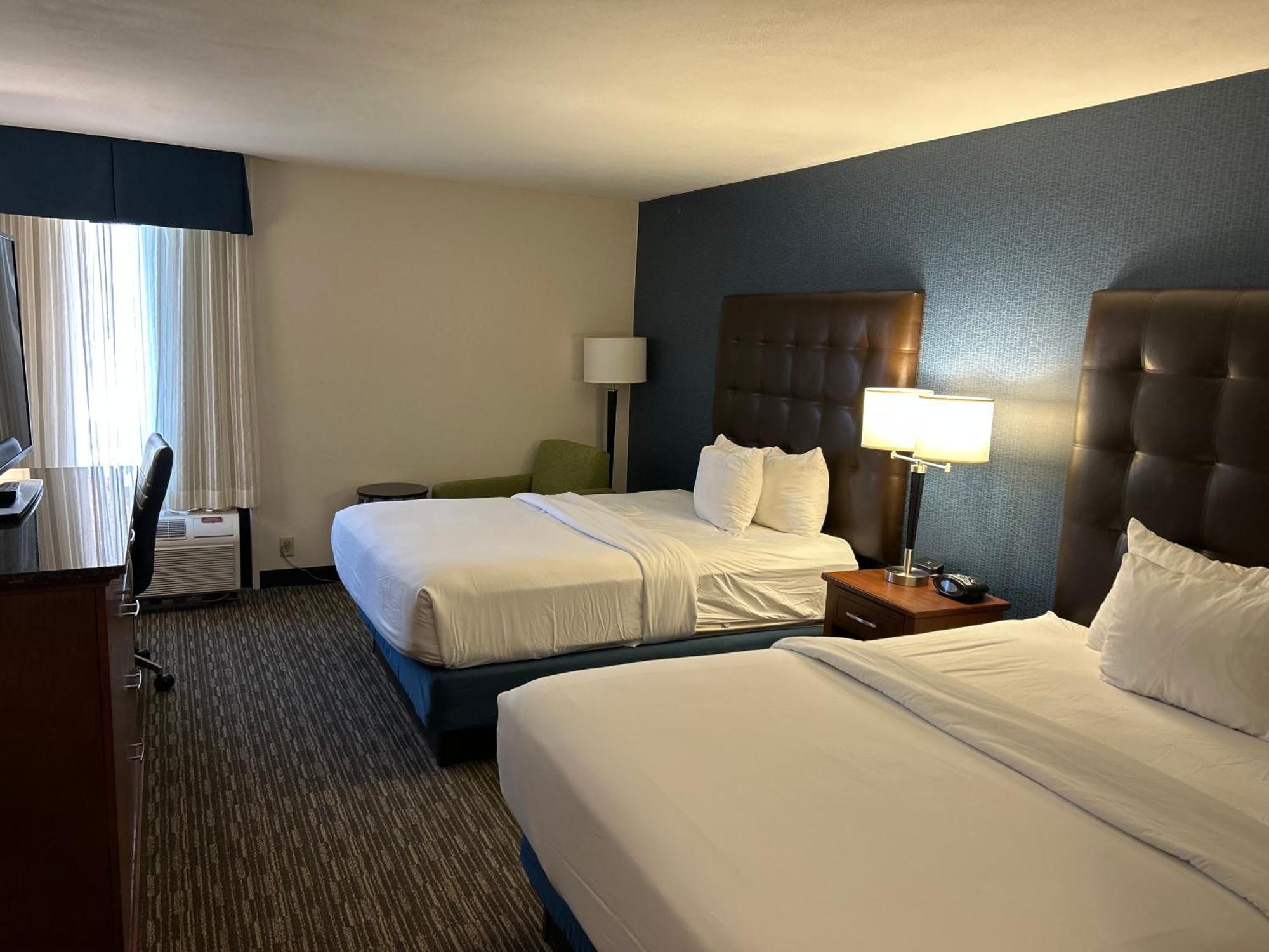 Heritage Inn & Suites St Louis Fenton, Trademark By Wyndham エクステリア 写真
