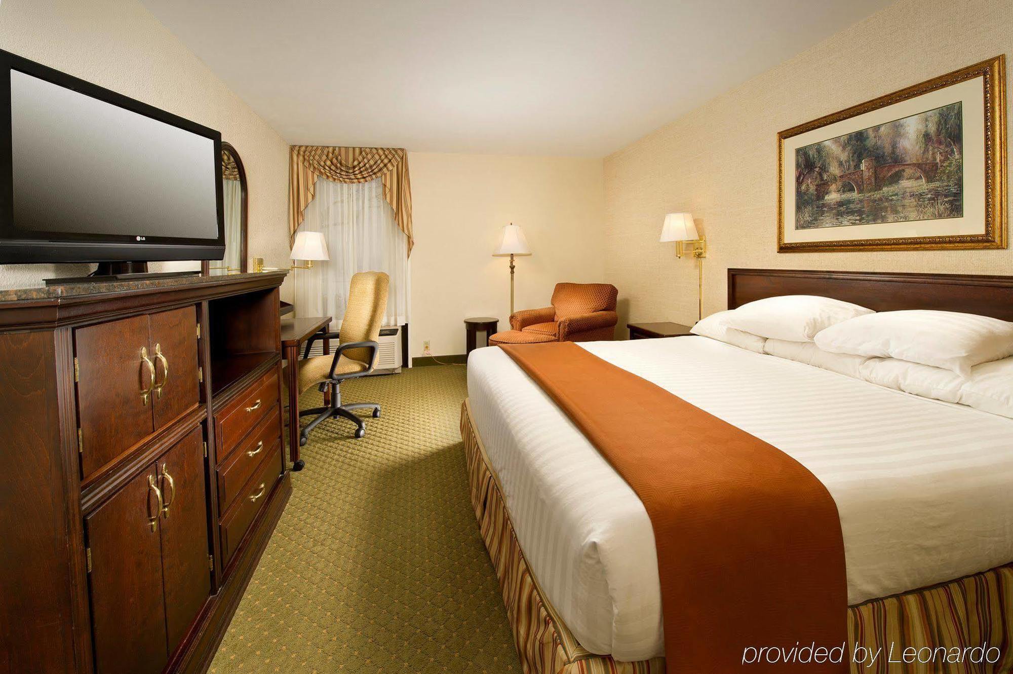 Heritage Inn & Suites St Louis Fenton, Trademark By Wyndham エクステリア 写真